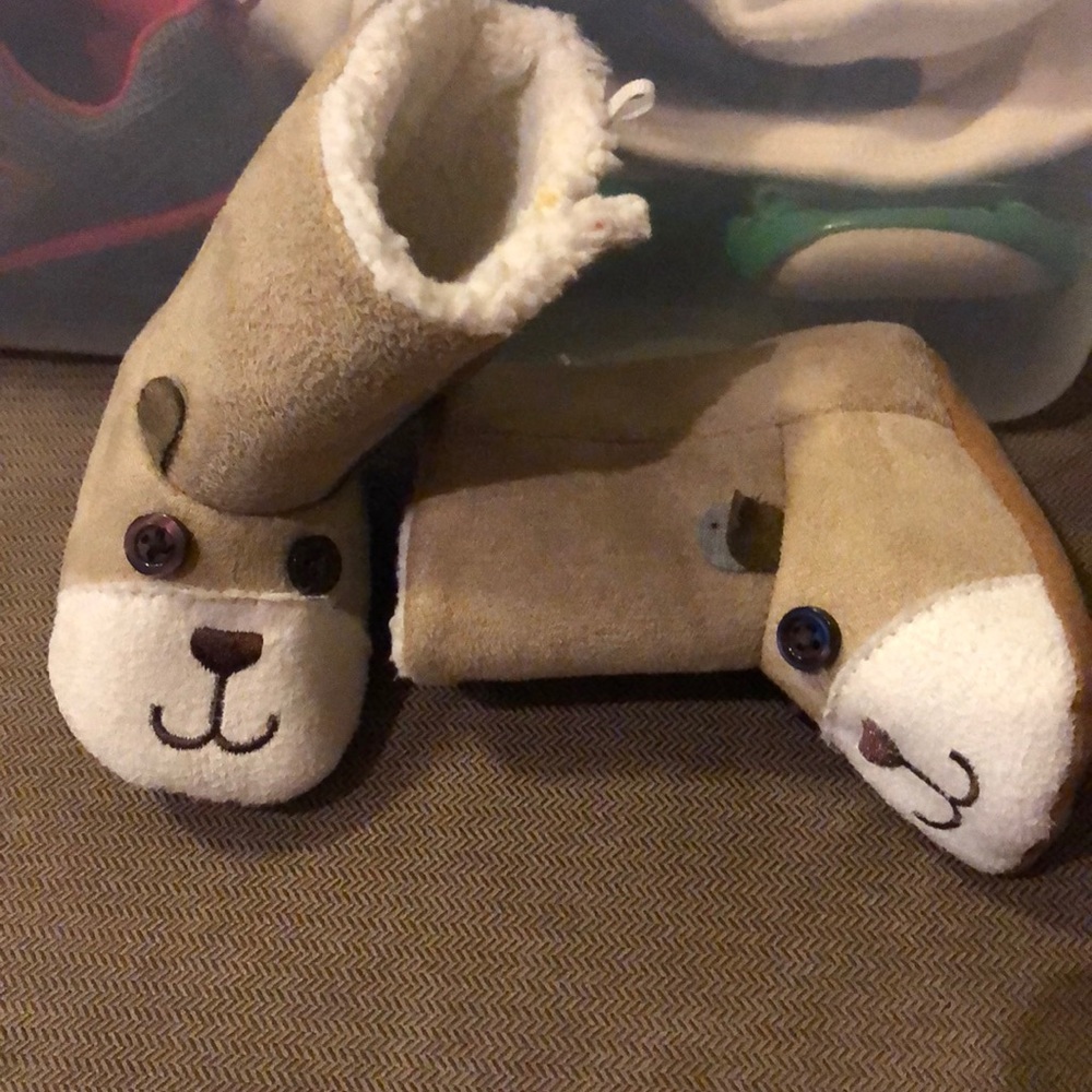 Mud pie 0-6mo booties